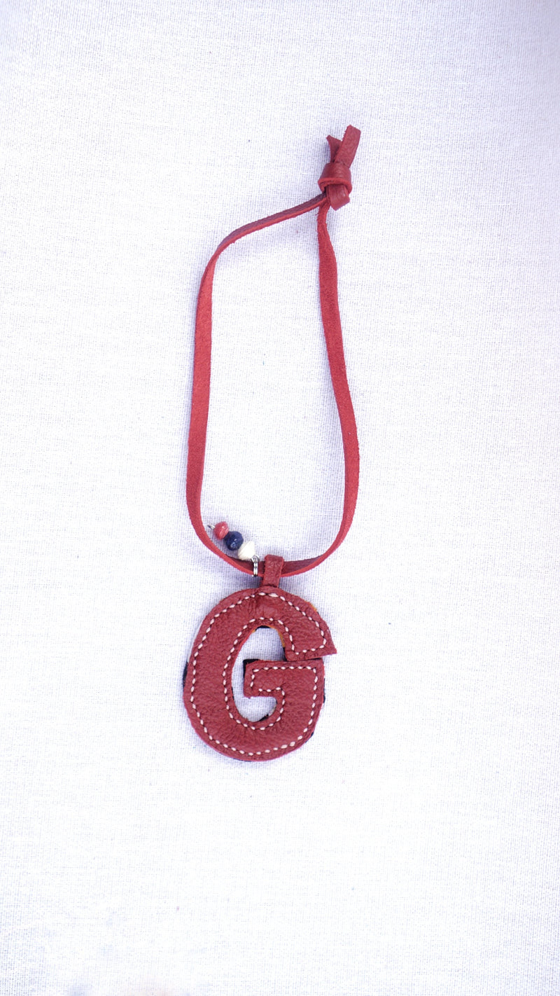 Initial key chain -g-